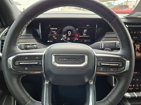 Certified 2024 GMC Acadia Denali FWD image 11