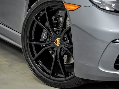 Used 2025 Porsche 718 Cayman RWD image 4