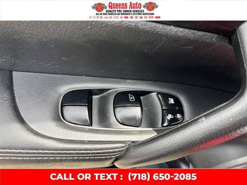 Used 2017 Nissan Rogue Sport S w/ S Appearance Package AWD/4WD image 36