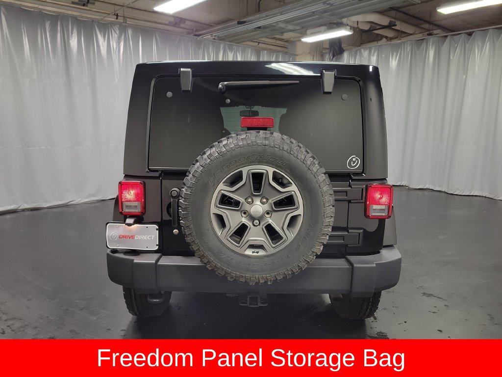 Used 2017 Jeep Wrangler Unlimited Rubicon w/ Cold Weather Group AWD/4WD image 8