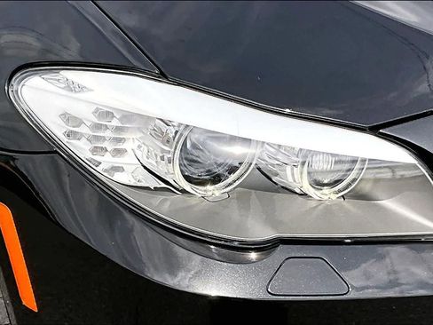 Used 2013 BMW M5 RWD image 31