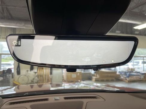 Used 2024 Chevrolet Suburban High Country w/ Advanced Technology Package image 39