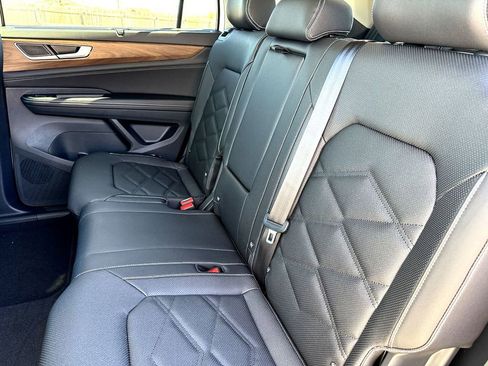 New 2026 Volkswagen Atlas SE image 17