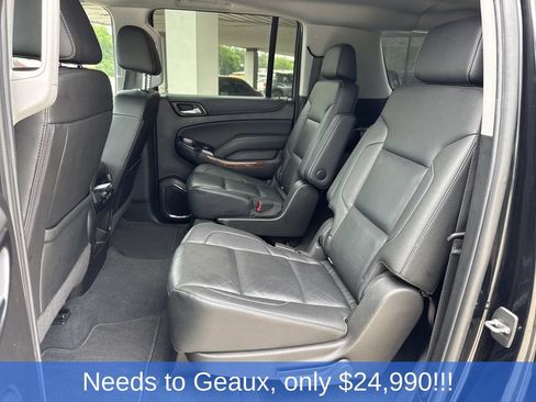 Used 2019 Chevrolet Suburban Premier RWD image 32