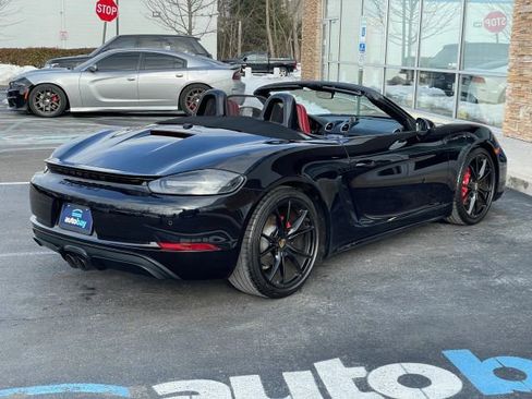 Used 2018 Porsche 718 Boxster GTS image 12