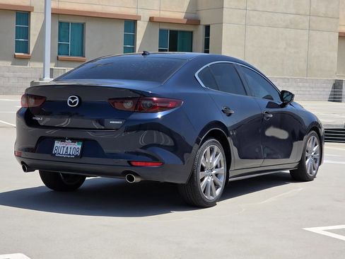 Used 2019 MAZDA MAZDA3 Sedan w/ Preferred Package FWD image 7