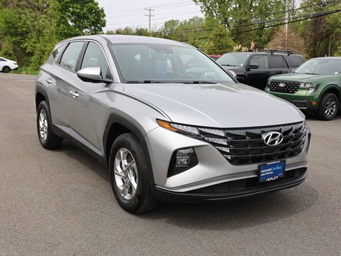 Certified 2024 Hyundai Tucson SE AWD/4WD image 1