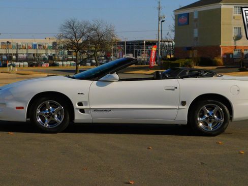 Used 2002 Pontiac Firebird Convertible image 3