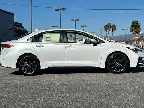 New 2026 Toyota Corolla SE image 3