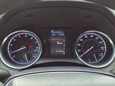 Used 2020 Toyota Camry LE FWD image 31