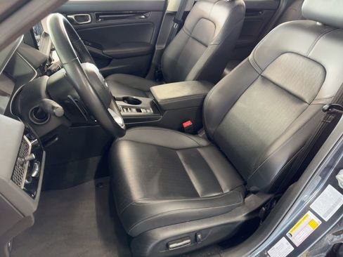 Used 2023 Honda Civic Touring image 5