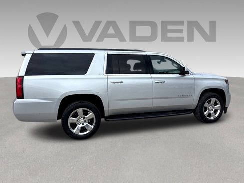 Used 2019 Chevrolet Suburban LT image 25