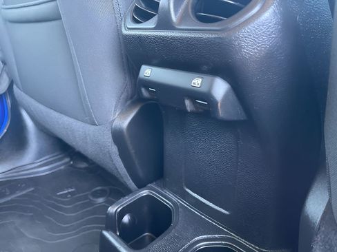 Used 2019 Jeep Wrangler Unlimited Sport S image 25