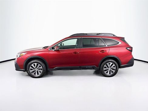 Used 2022 Subaru Outback Premium image 4