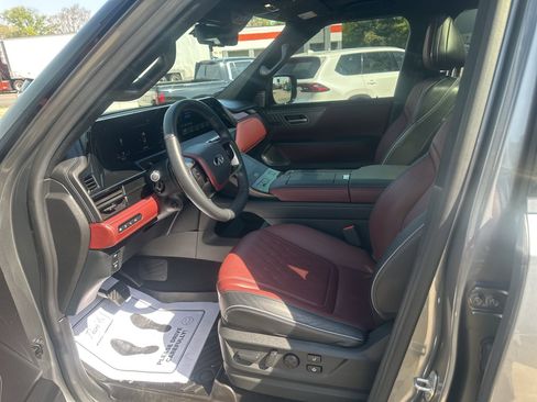 Used 2025 INFINITI QX80 Autograph w/ Autograph Exterior Package image 32