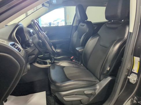 Used 2020 Jeep Compass Latitude w/ Cold Weather Group image 11