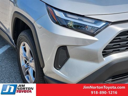 Used 2025 Toyota RAV4 XLE AWD/4WD image 8