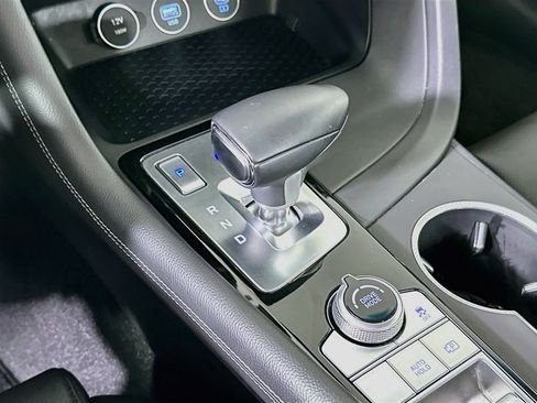 Used 2026 Genesis G70 2.5T RWD image 25