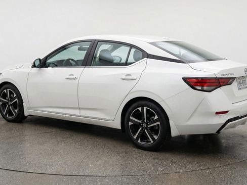 Used 2025 Nissan Sentra SV FWD image 6