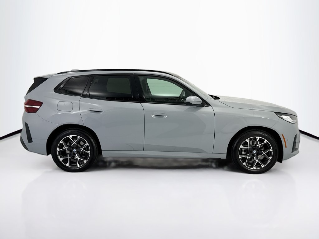Certified 2026 BMW X3 xDrive30i w/ M Sport Package AWD/4WD image 4