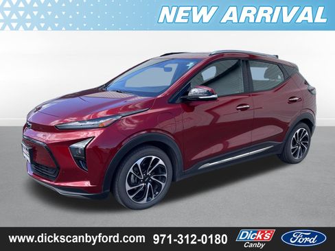 Used 2022 Chevrolet Bolt EUV Premier w/ Sun & Sound Package FWD image 1