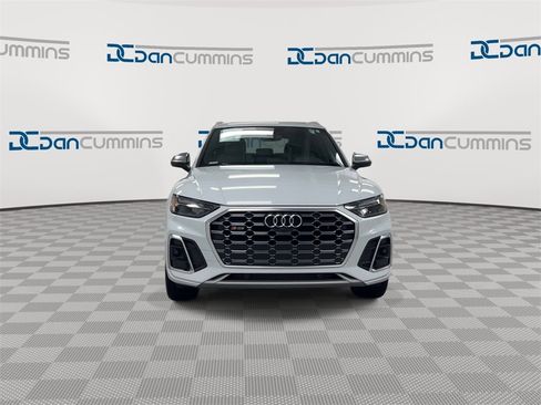 Used 2022 Audi SQ5 Premium Plus w/ Premium Plus Package image 3