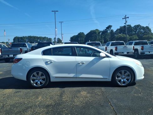 Used 2010 Buick LaCrosse CXL w/ Luxury Package FWD image 3