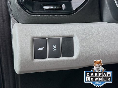 Used 2023 Honda Pilot Touring image 11