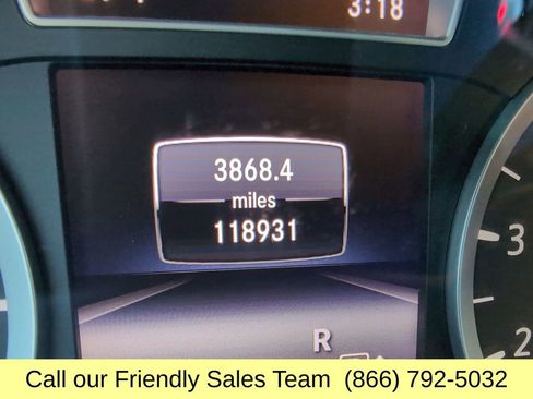 Used 2017 INFINITI QX30 Premium w/ Navigation Package image 17