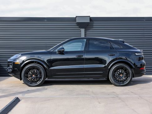 New 2026 Porsche Cayenne Coupe image 2