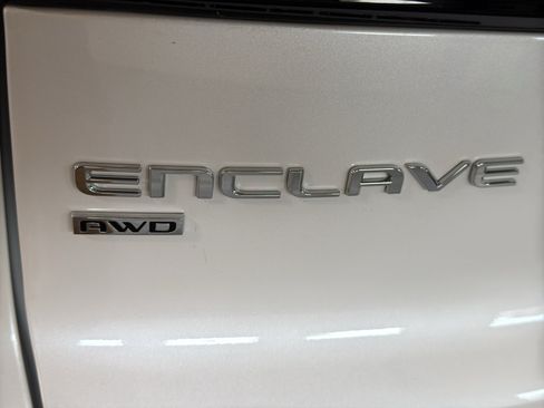 Used 2025 Buick Enclave Avenir w/ Trailering Package, 5000 lbs. AWD/4WD image 12