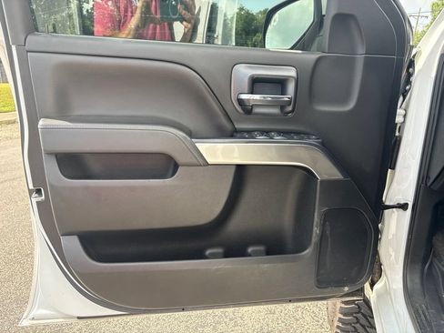 Used 2019 Chevrolet Silverado 2500 LT AWD/4WD image 13