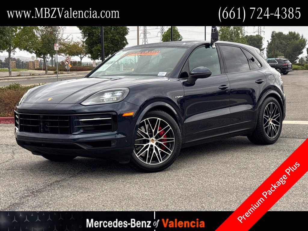 Used 2024 Porsche Cayenne S AWD/4WD image 1