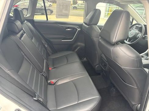 Used 2024 Toyota RAV4 XLE Premium FWD image 29