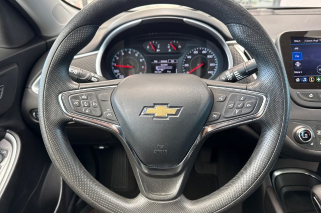 Used 2023 Chevrolet Malibu LT FWD image 28
