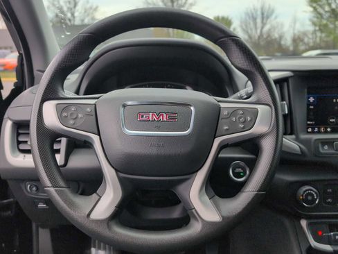 Used 2024 GMC Terrain SLE image 23