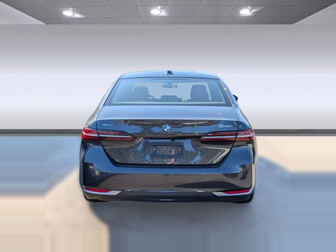 Certified 2026 BMW 540i xDrive image 10