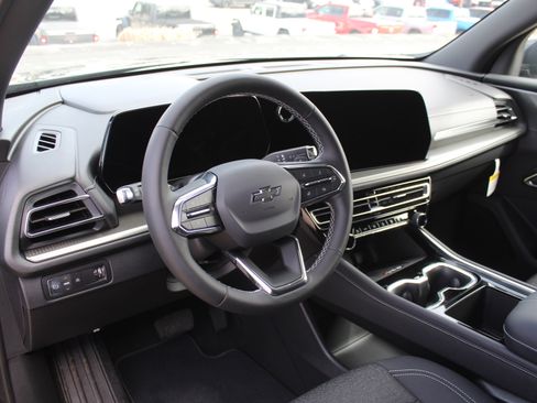 New 2026 Chevrolet Traverse LT image 10