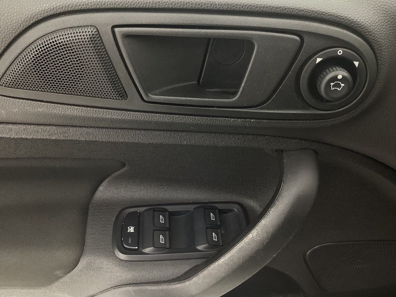 Used 2019 Ford Fiesta SE FWD image 37