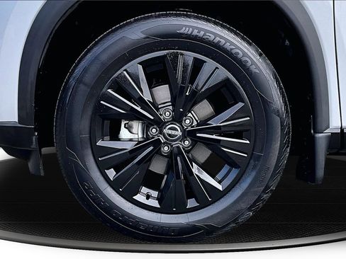Used 2023 Nissan Rogue SV AWD/4WD image 33