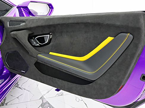Used 2024 Lamborghini Huracan Tecnica RWD image 40