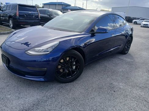 Used 2018 Tesla Model 3 Long Range AWD/4WD image 2