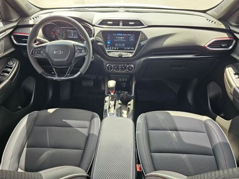 Used 2023 Chevrolet TrailBlazer RS w/ Convenience Package AWD/4WD image 15