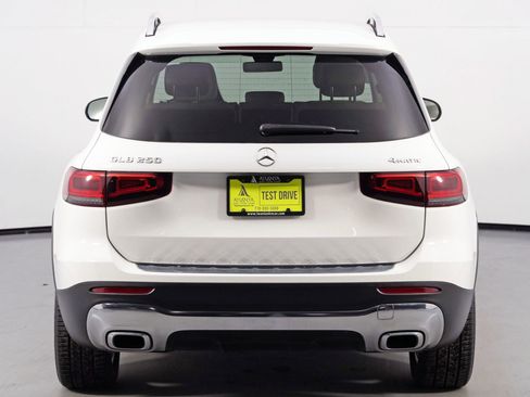 Used 2020 Mercedes-Benz GLB 250 GLB 250 w/ Premium Package image 51