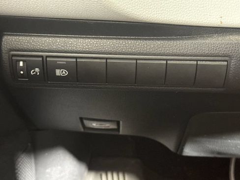 Used 2023 Toyota Corolla SE FWD image 23