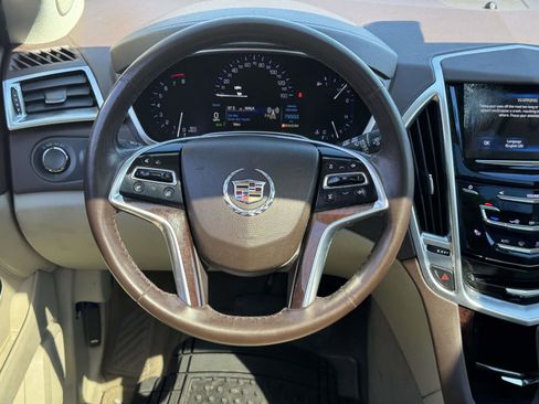 Used 2016 Cadillac SRX Luxury image 12