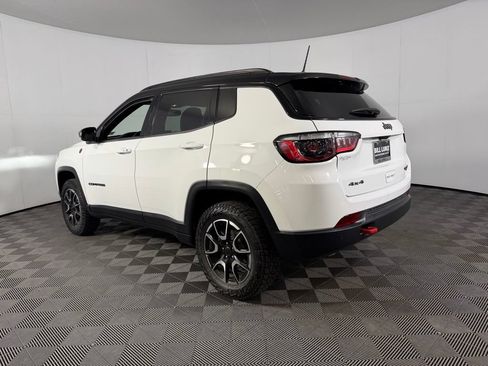 Certified 2025 Jeep Compass Trailhawk AWD/4WD image 8