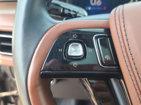 Used 2025 Lincoln Aviator Reserve w/ Equipment Group 201A AWD/4WD image 33