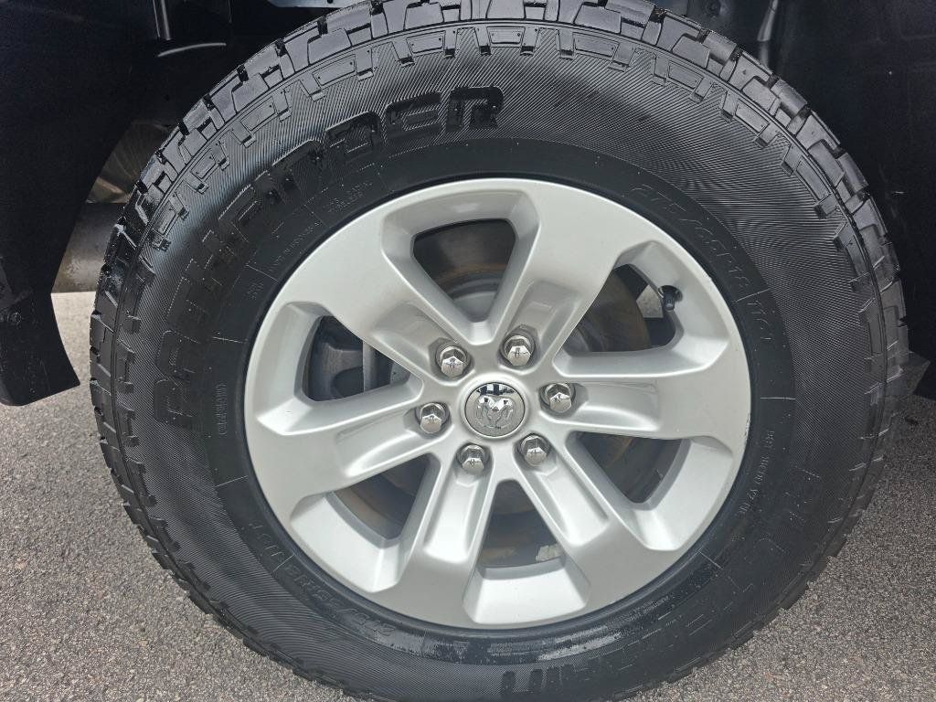 Used 2019 RAM 1500 Laramie AWD/4WD image 24