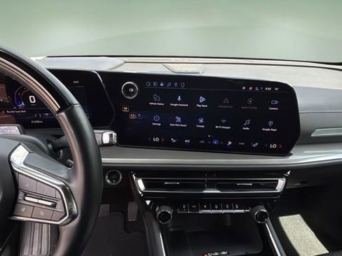 Used 2024 Chevrolet Traverse LT w/ Enhanced Driving Package FWD image 10